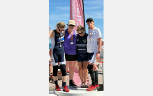 69e75e3fad307_PODIUM200FM2.jpg